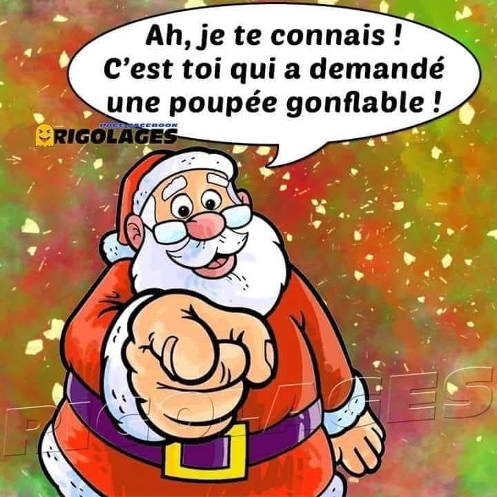 Père Noêl pointant du doigt avec la mention 'ah c'est toi qui a commandé une poupée gonflage'